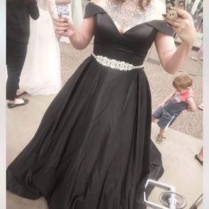 Black wedding dress with belt UNALTERED NEVER WORN